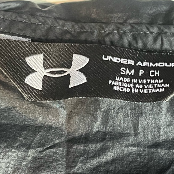 UNDER ARMOUR Storm x essential Black Hooded Rain Jacket new without tag - Picture 4 of 16